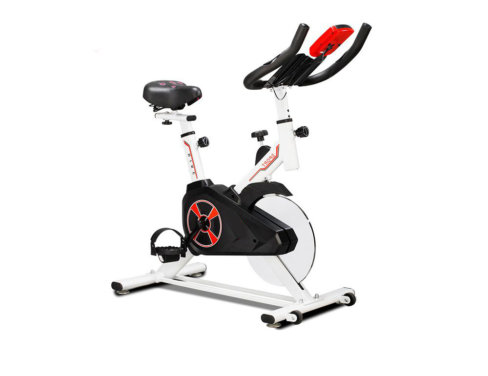 Spin -fiets voor cardiotraining binnen Spin -fiets voor cardiotraining binnen