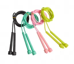 Verstelbaar PVC-springtouw met niet-slip handgrepen