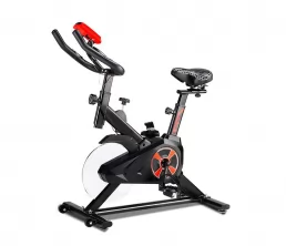 Spin -fiets voor cardiotraining binnen