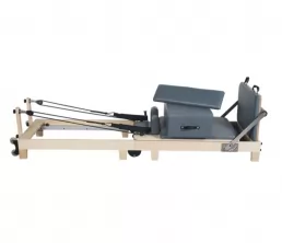 Opvouwbare Pilates -trainingsmachine met houten benen